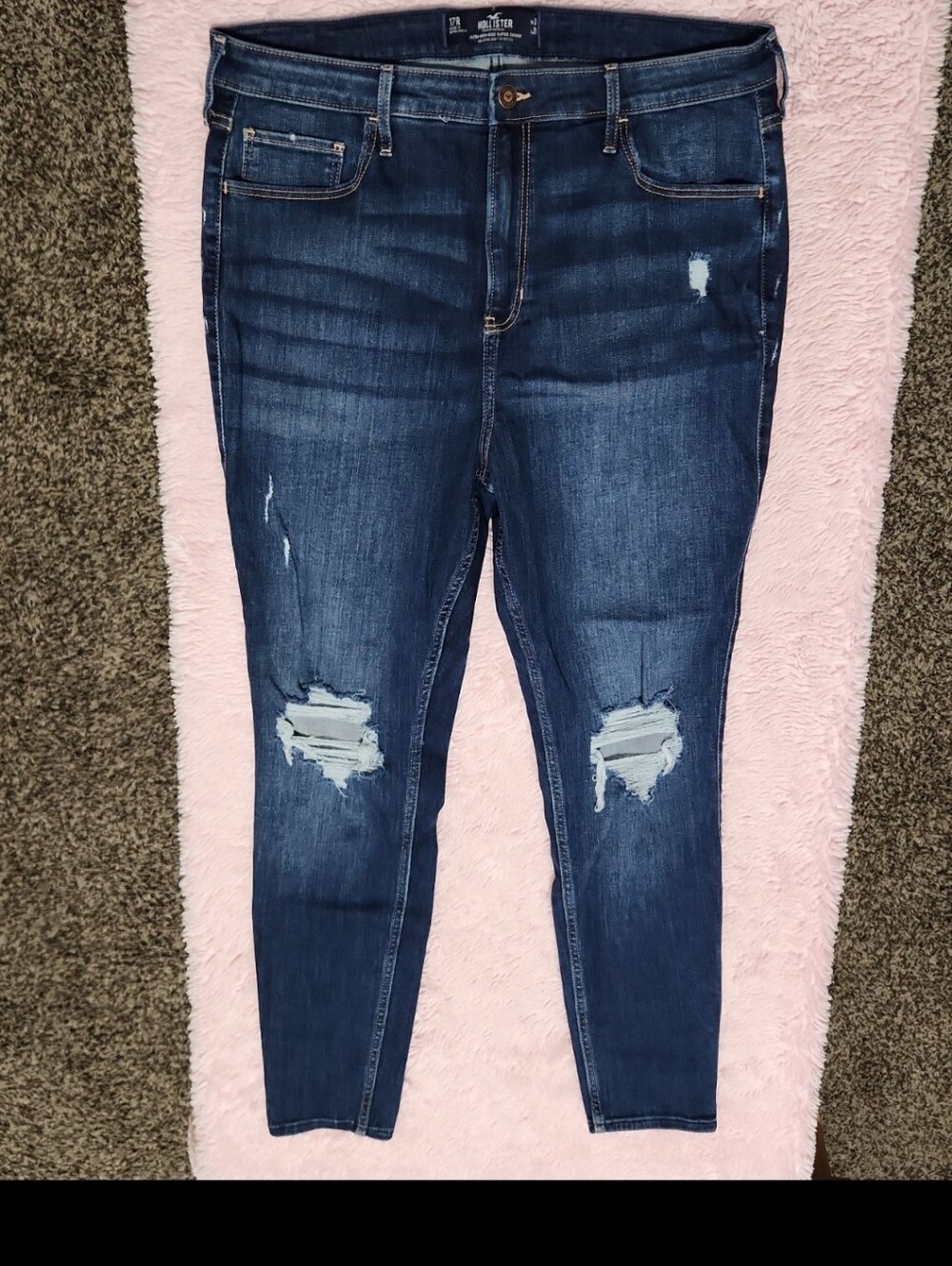 Hollister Women's 17R Distressed Ultra High-Rise Super Skinny Soft Stretch Jeans